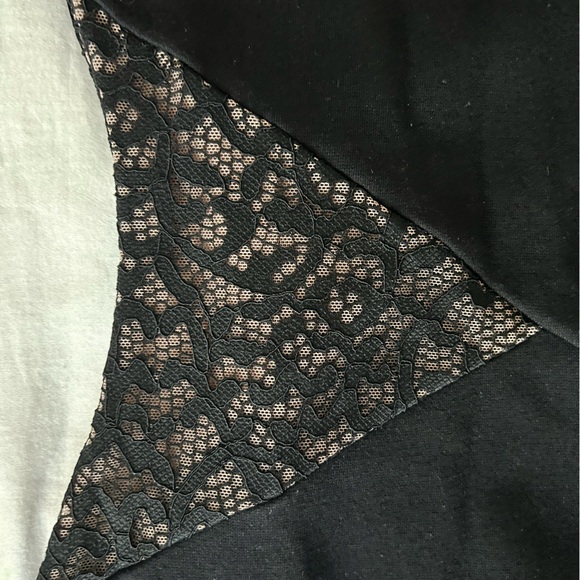Bcbg desk. Blac lace. XSmall - Picture 4 of 4